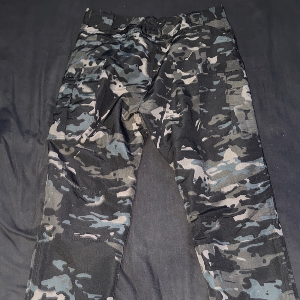 Tactical Pants - Picture 2 of 3
